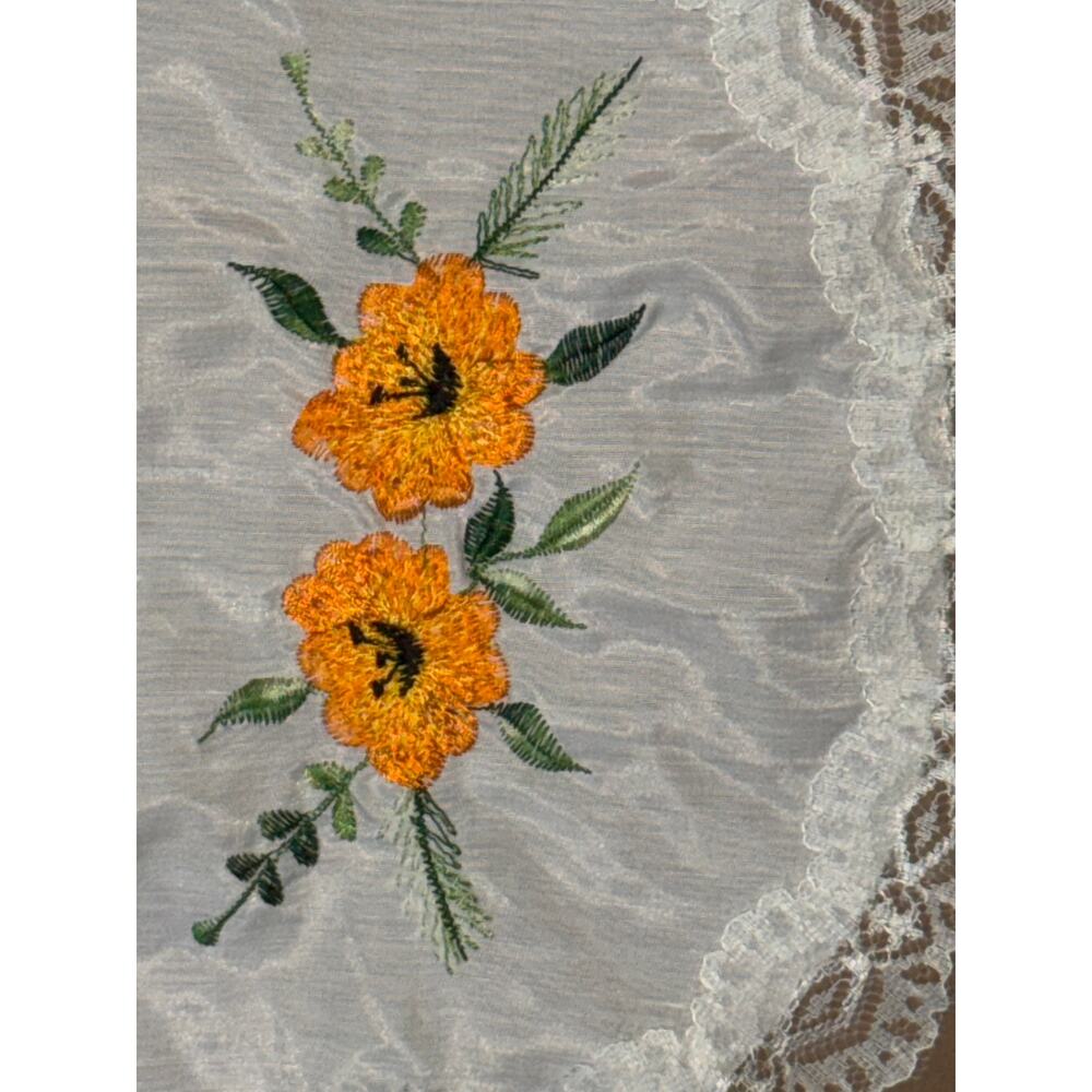 Vintage Lace Embroidered Doily Set of 4 White Orange Flower Cottage Romantic